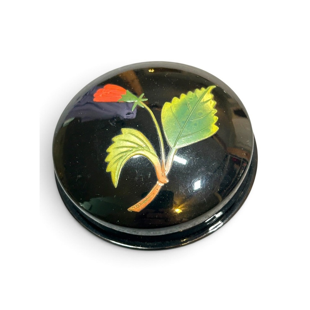 Vintage Japanese Wooden round lid trinket box Ryukyu Lacquer Ware, Flower